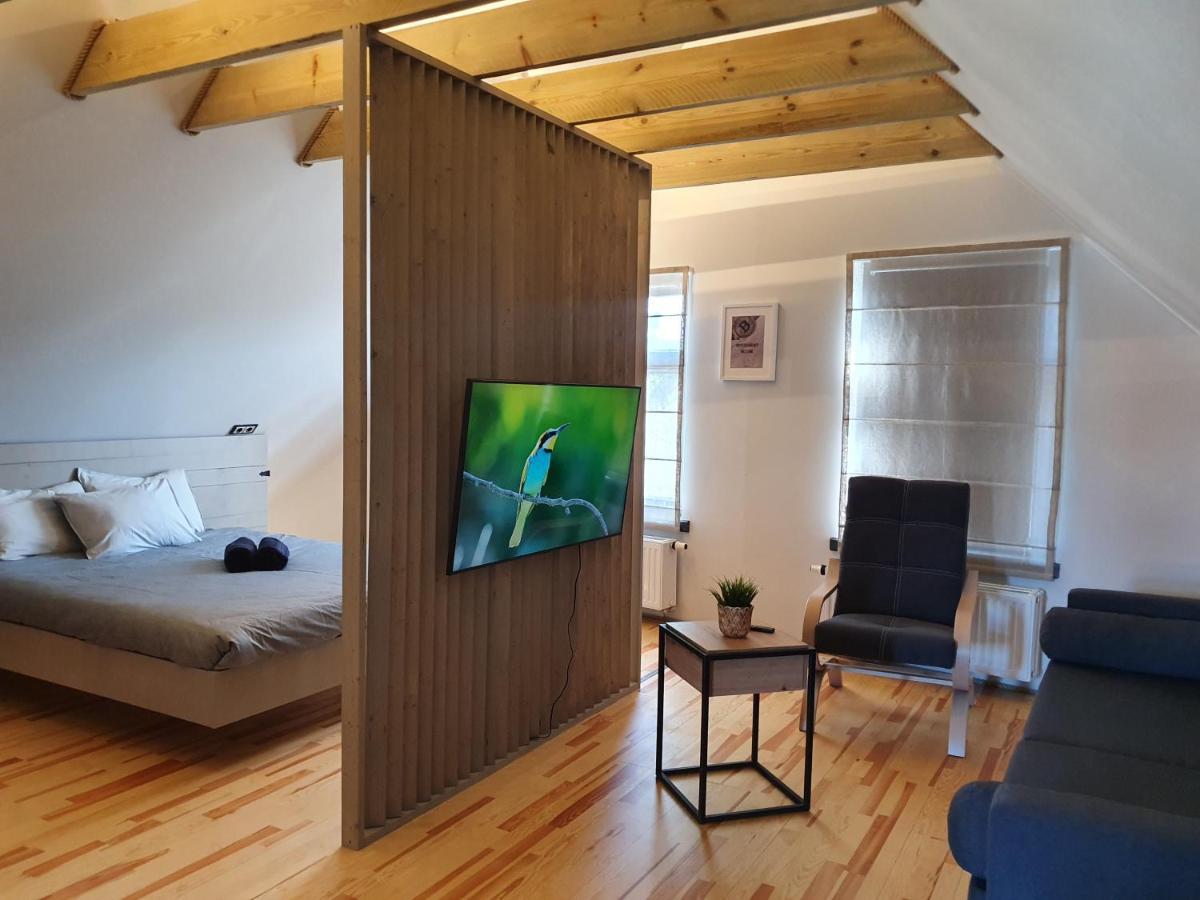 Kk Apartment Ventspils Bagian luar foto