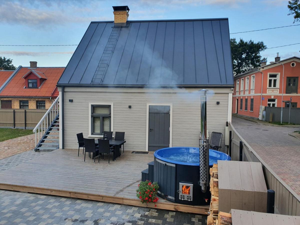 Kk Apartment Ventspils Bagian luar foto